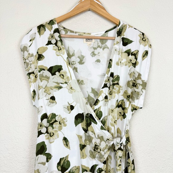 Zulu & Zephyr Beach Wrap Dress in Botanic Print - Picture 5 of 11